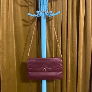 Reddish brown vintage purse with gold chain